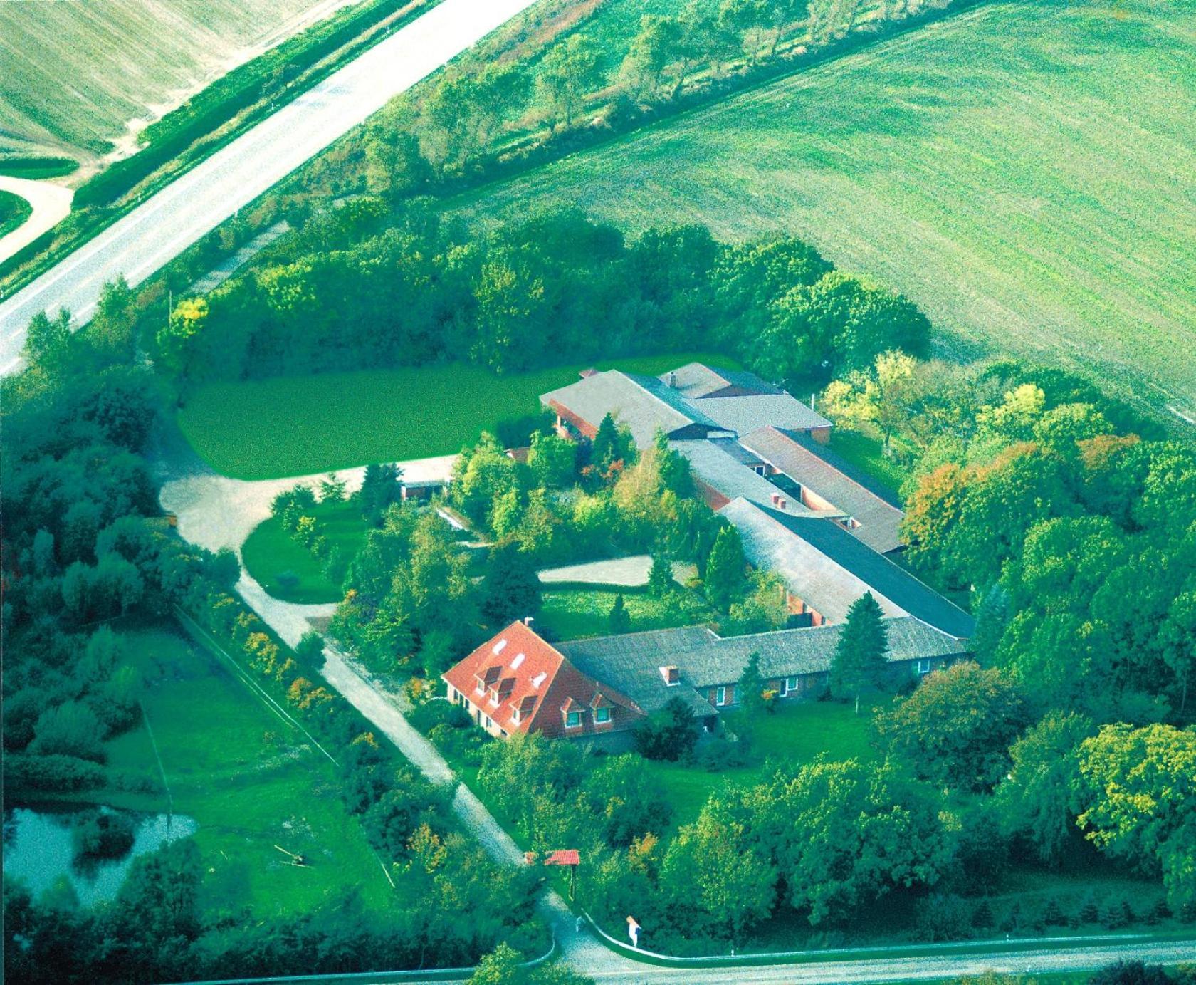 Landhaus Pfahlershof Hotel Karolinenkoog Bagian luar foto